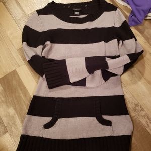 Rue 21 long sleeve sweater